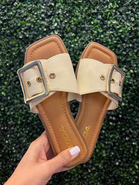 Opera Sandal